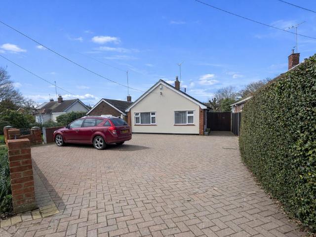 Bungalow for sale in Fordham Heath, Essex