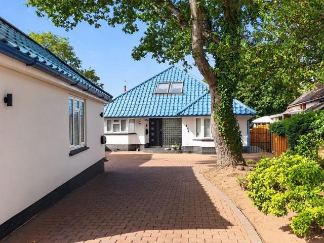 Bungalow for sale in Jumpers Corner, Christchurch