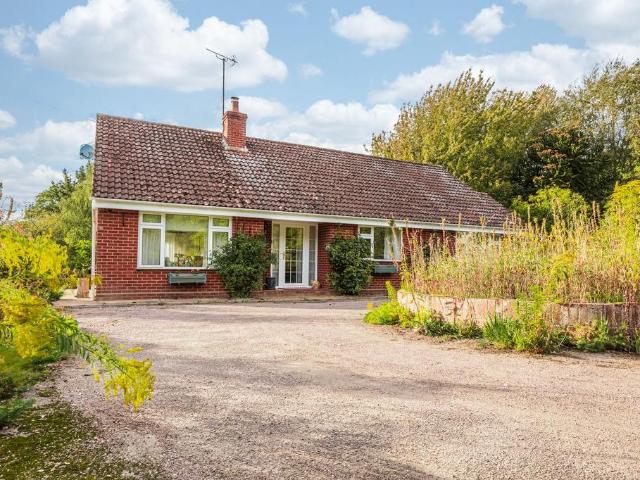 Bungalow for sale in Corpusty, North Norfolk