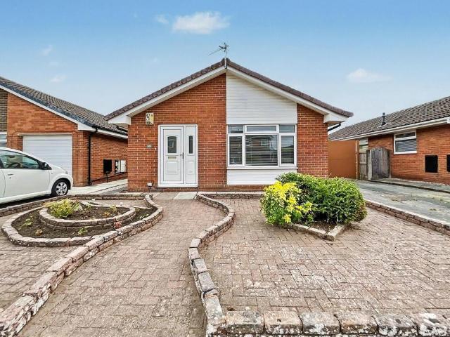 Bungalow for sale in Blowick, Southport