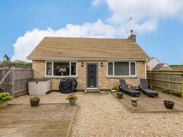 Bungalow for sale in Carterton, West Oxfordshire