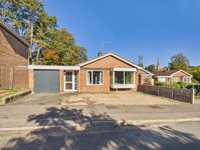 Bungalow for sale in Bengal, Greens Norton