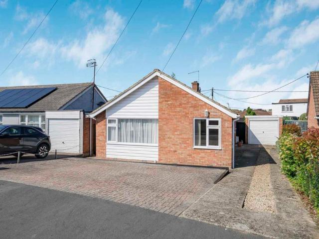 Bungalow for sale in Berrick Salome, Oxfordshire