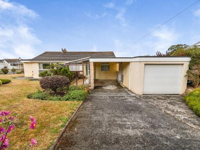 Bungalow for sale in Strode, Devon