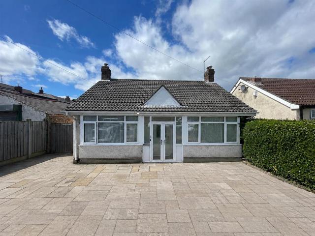 Bungalow for sale in Moreton, Wirral