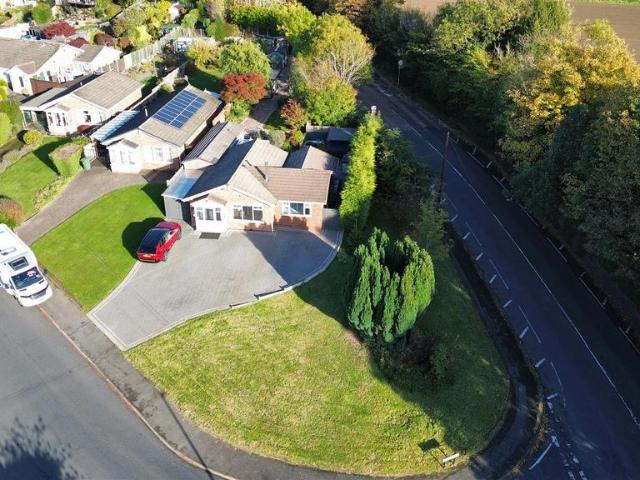 Bungalow for sale in Cradley, Dudley