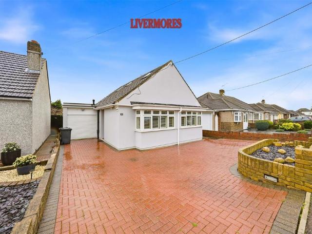 Bungalow for sale in Hawley, Monks Orchard