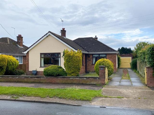Bungalow for sale in Stokesby, Norfolk