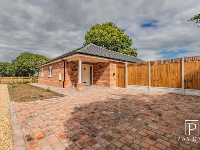 Bungalow for sale in Dale Hill, Essex