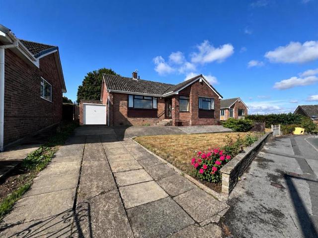 Bungalow for sale in Staincross, South Yorkshire