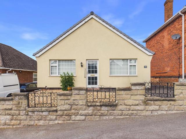 Bungalow for sale in Carlton, Gedling