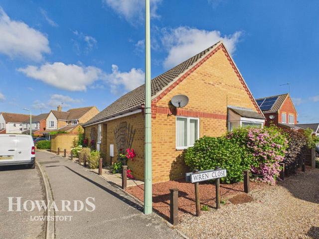 Bungalow for sale in Eastbridge, Suffolk