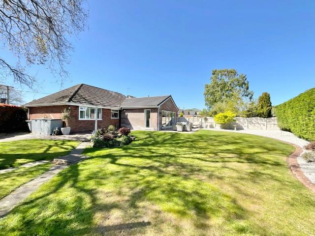 Bungalow for sale