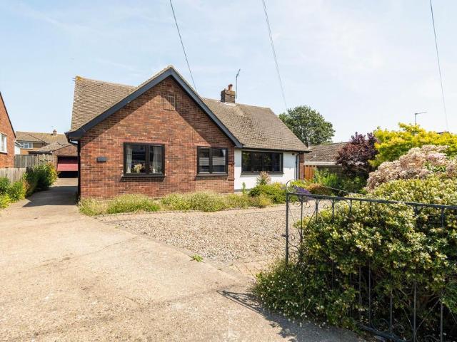 Bungalow for sale in Eastbridge, Suffolk