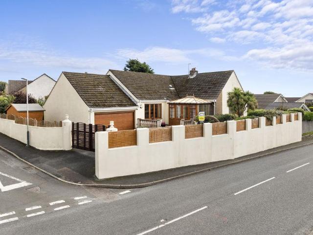 Bungalow for sale