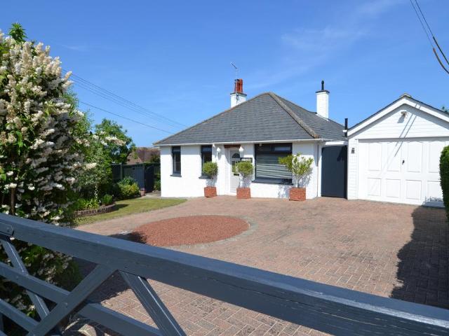Bungalow for sale in Ash, Kent