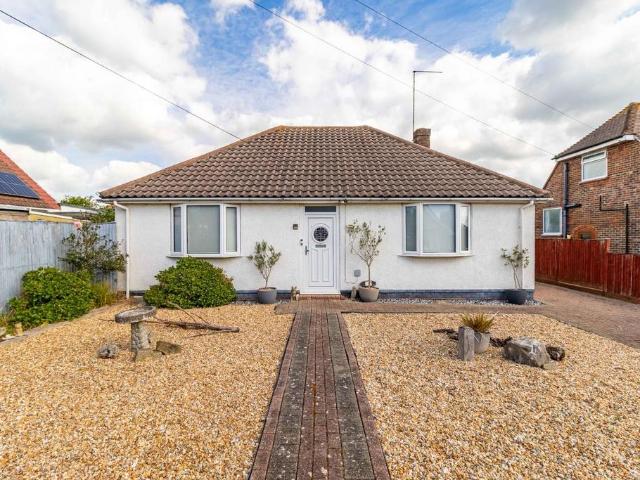 Bungalow for sale in Fishersgate, West Sussex