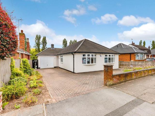 Bungalow for sale in Potters Corner, East Midlands