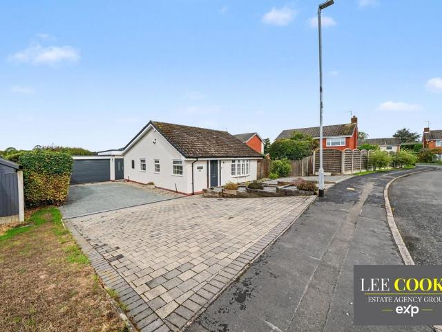 Bungalow for sale in Acton Trussell and Bednall, Great Chatwell