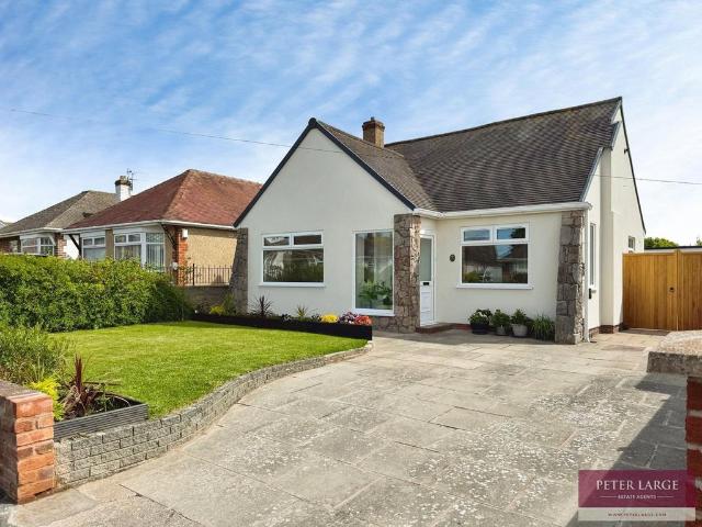 Bungalow for sale in Rhyl, Wales
