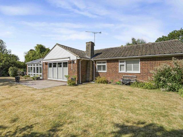 Bungalow for sale in Albany Park, Greater London