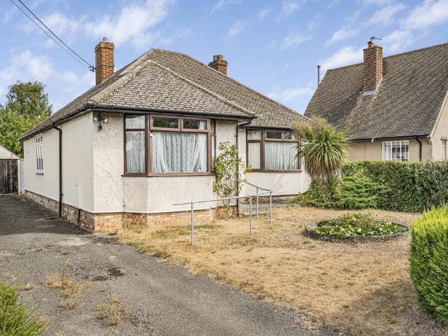 Bungalow for sale in Evershot, Oxfordshire