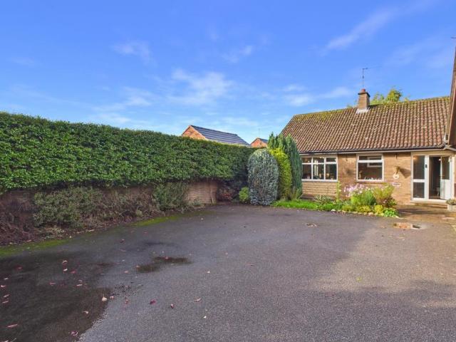 Bungalow for sale in Moulton, South Holland