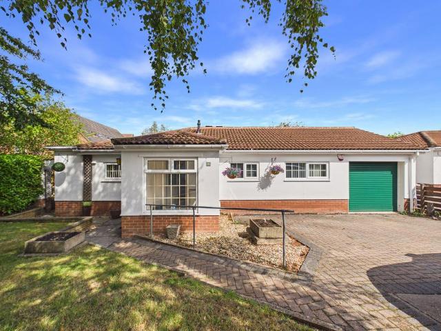 Bungalow for sale in Gedling, East Midlands