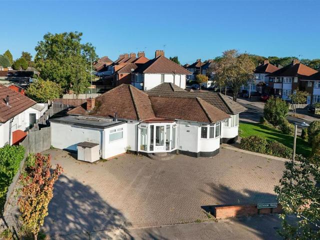 Bungalow for sale in Solihull, West Midlands
