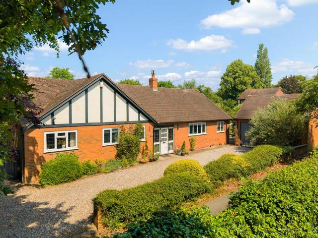 Bungalow for sale in Leftwich