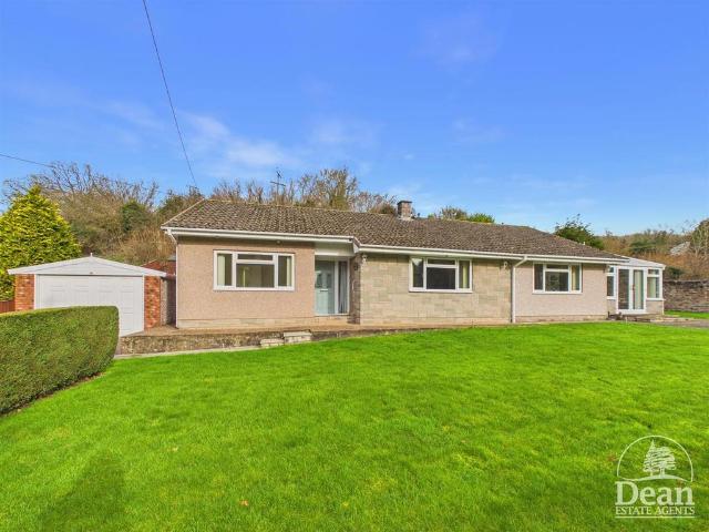 Bungalow for sale in Newland, Bromsberrow Heath