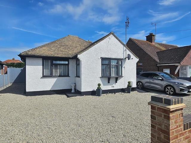 Bungalow for sale in Beltinge, The Bridge