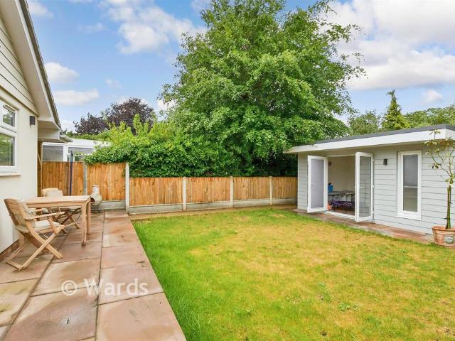 Bungalow for sale in Acol, Kent