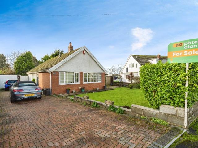 Bungalow for sale in Nangreaves, Wales