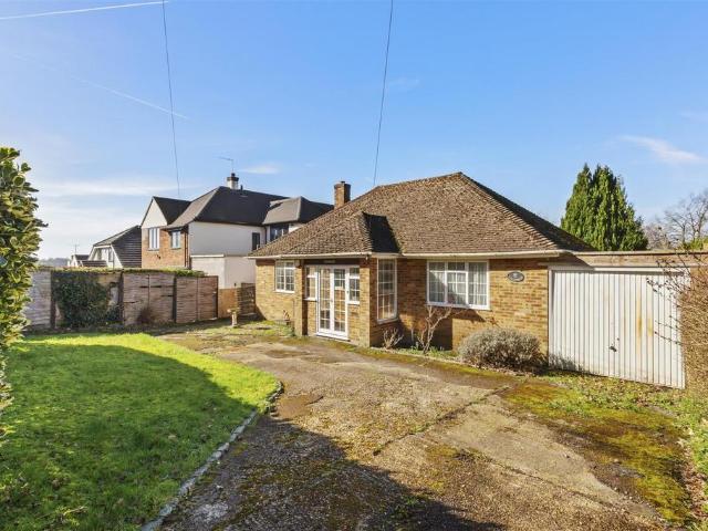 Bungalow for sale in Beaconsfield and Chepping Wye Community Board, Tylers Green
