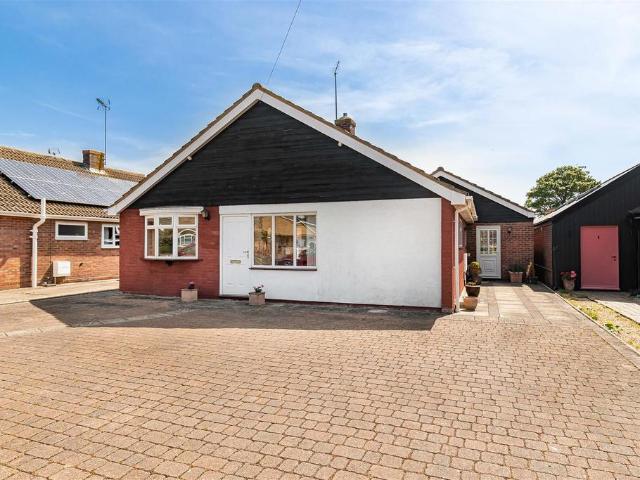 Bungalow for sale in Arrington, Cambridgeshire