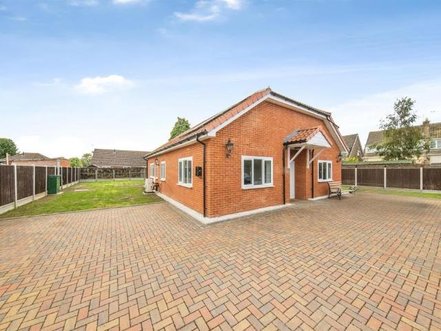 Bungalow for sale in Berechurch, Colchester