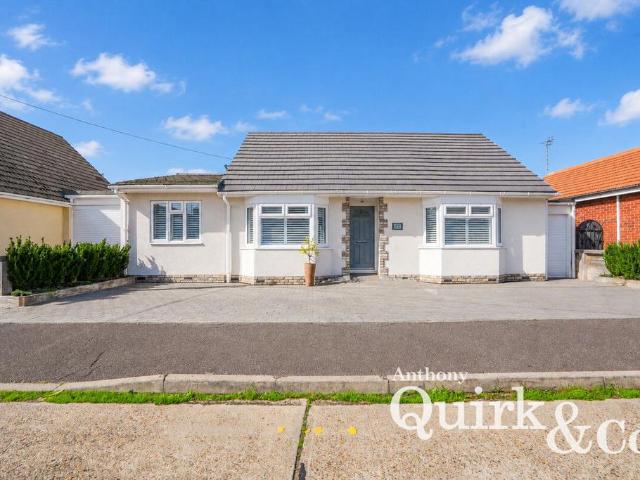 Bungalow for sale in Leigh Beck, Essex