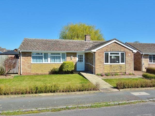 Bungalow for sale in Berrick Salome, Oxfordshire