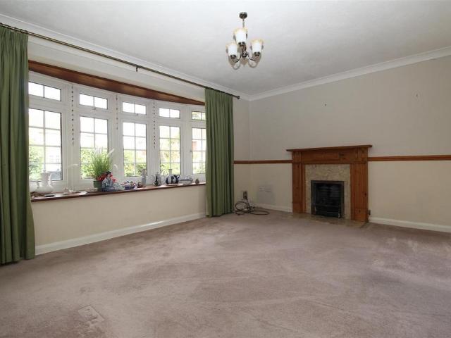 Bungalow for sale in St. Peter's, Acol