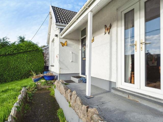 Bungalow for sale in Pontardawe, Trebanos