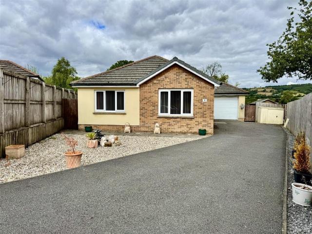 Bungalow for sale in Cwmamman, Glanaman