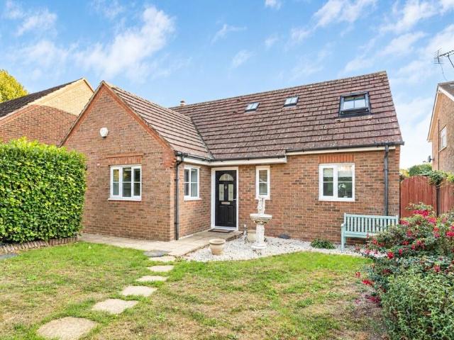 Bungalow for sale in Chalgrove, South Oxfordshire