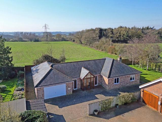 Bungalow for sale in East Bergholt, Babergh