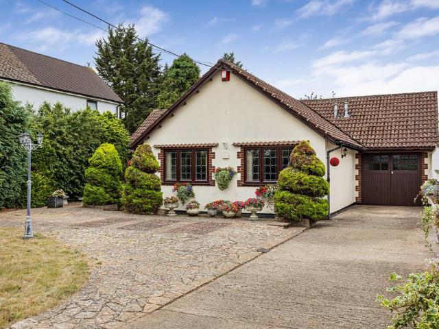 Bungalow for sale in Dromore, Oxfordshire