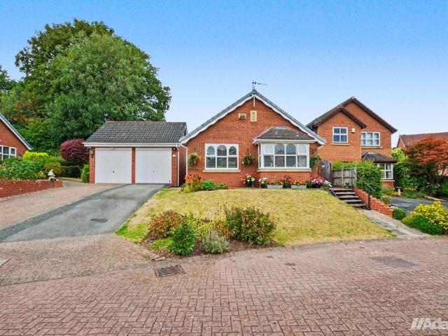 Bungalow for sale in Halton