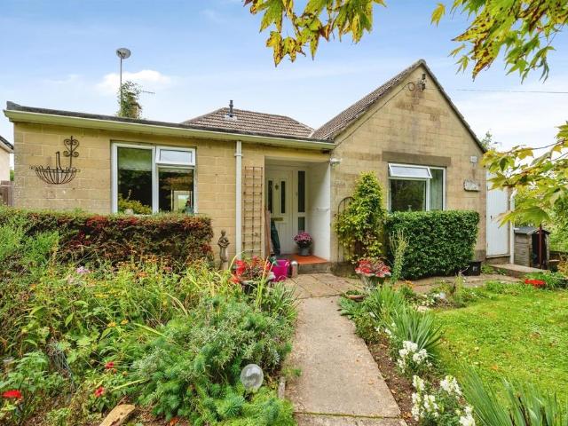 Bungalow for sale in Henley, Box