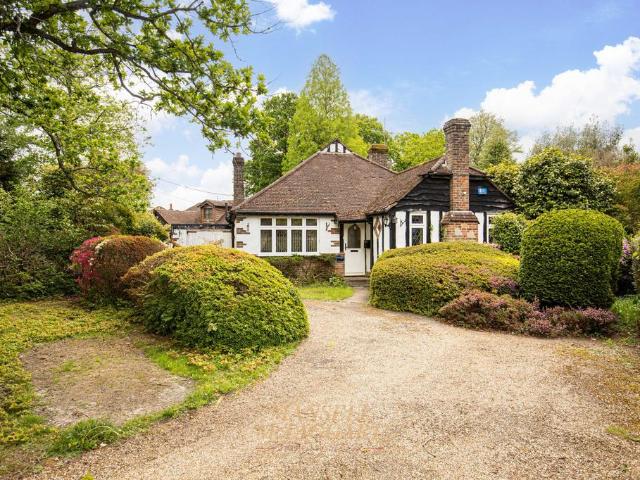 Bungalow for sale in Perryfields, West Sussex