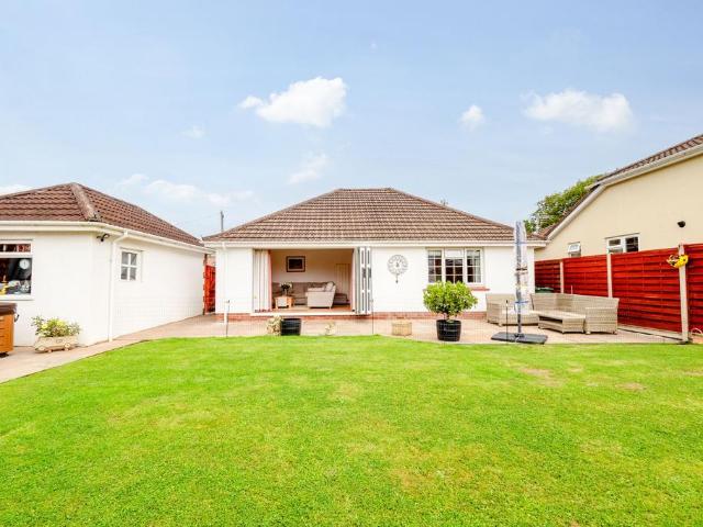 Bungalow for sale in Nailsea, North Somerset