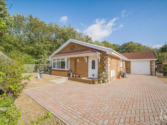 Bungalow for sale in Dyffryn Clydach, Neath